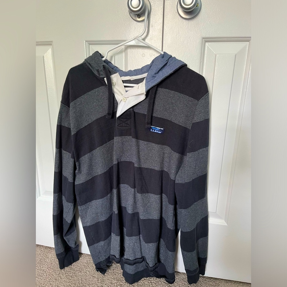 L.L. Bean Men’s Large Long sleeve shirt 1/4 button up with hood Black/grey